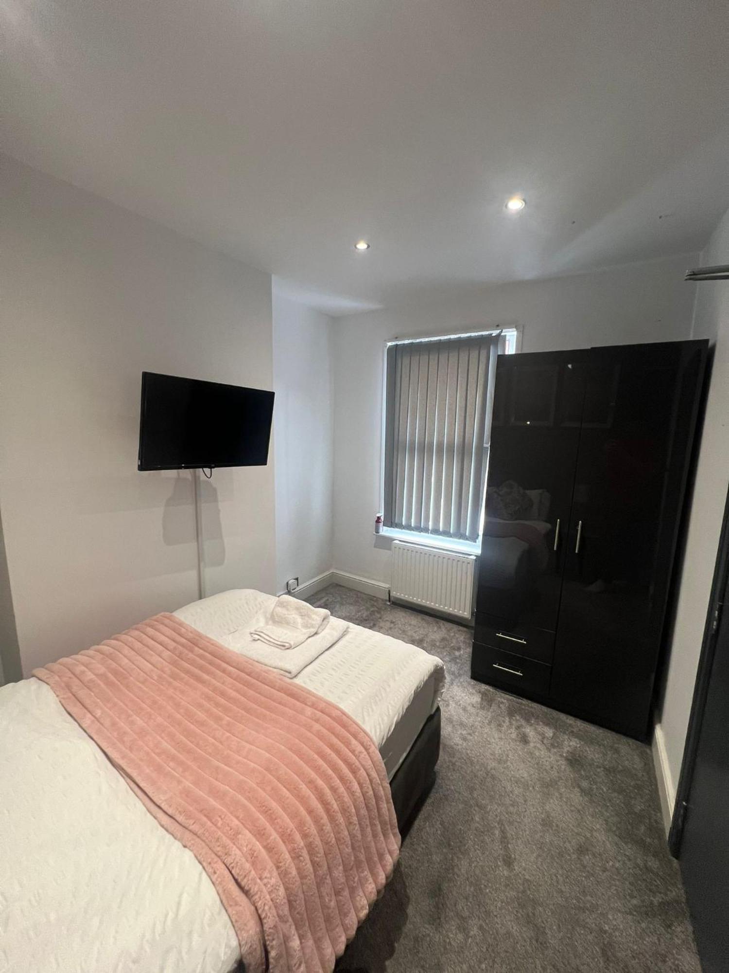 Town Centre Private Room 3 Barnstaple Exterior foto